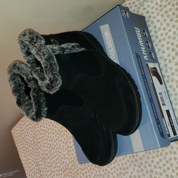 Khombu Women Boots, Size 9 Color Black - Picture 3 of 10